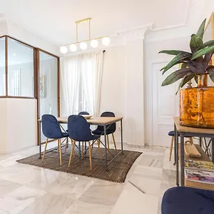 Genteel Alfalfa Apartment Seville